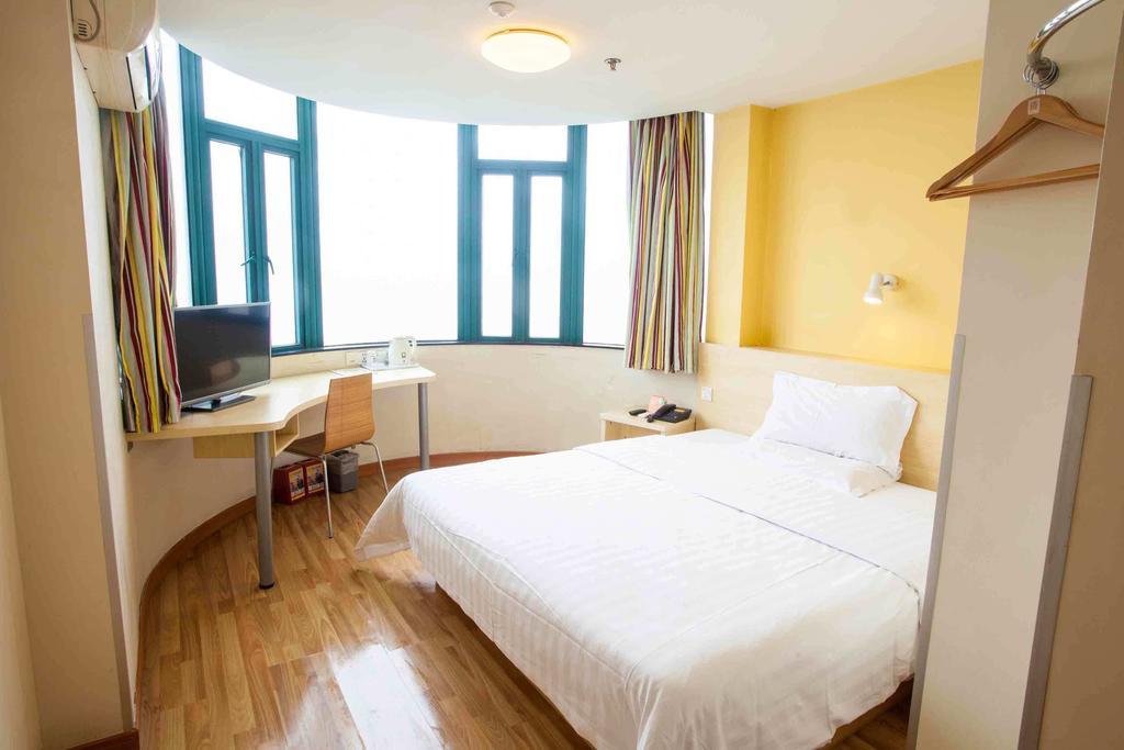7Days Inn Chengdu Yulin Province Stadium Экстерьер фото