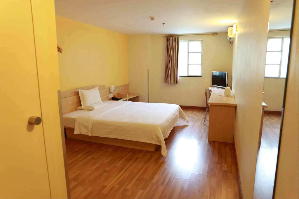7Days Inn Chengdu Yulin Province Stadium Экстерьер фото